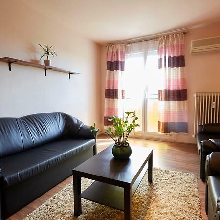 Egyetemvaros - A. Apartman Pécs Eksteriør bilde